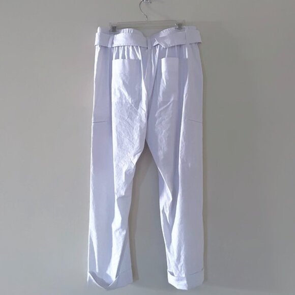 VINCE Capri Pants With Belt - Picture 2 of 11